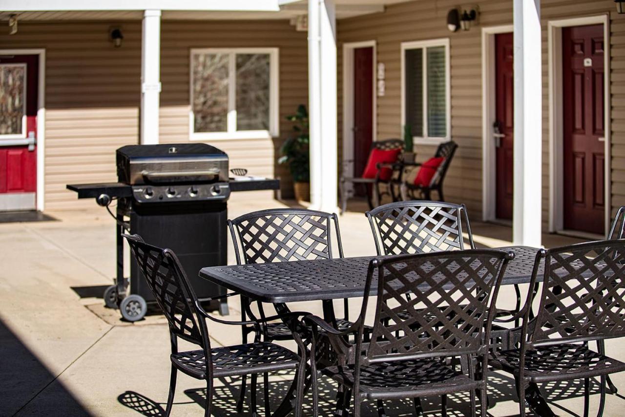 Affordable Suites Mooresville Bagian luar foto