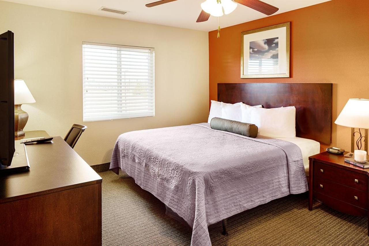 Affordable Suites Mooresville Bagian luar foto