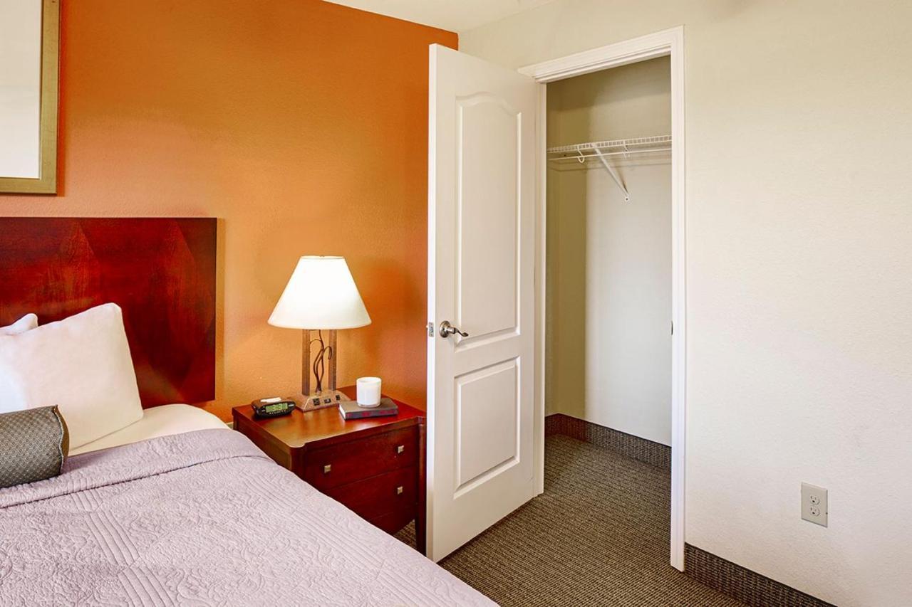 Affordable Suites Mooresville Bagian luar foto