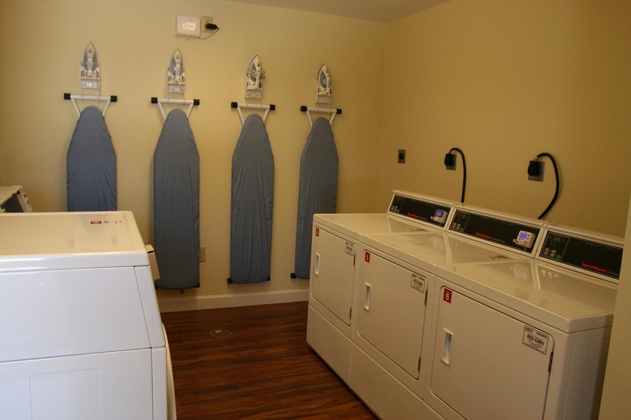 Affordable Suites Mooresville Bagian luar foto