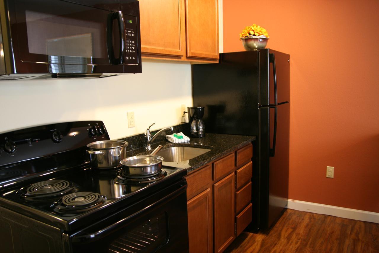 Affordable Suites Mooresville Bagian luar foto